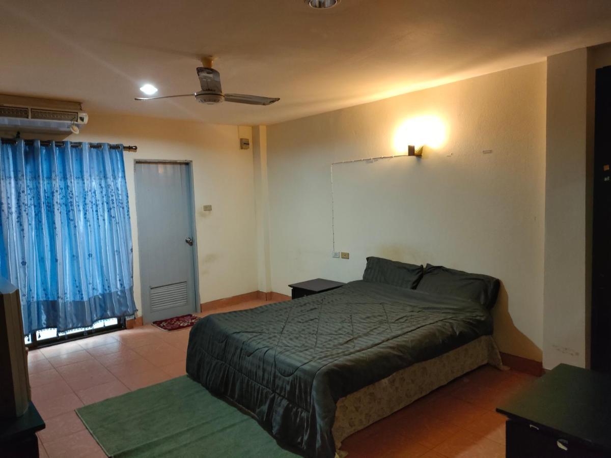 Apartments Thai Smile Pattaya Exterior photo