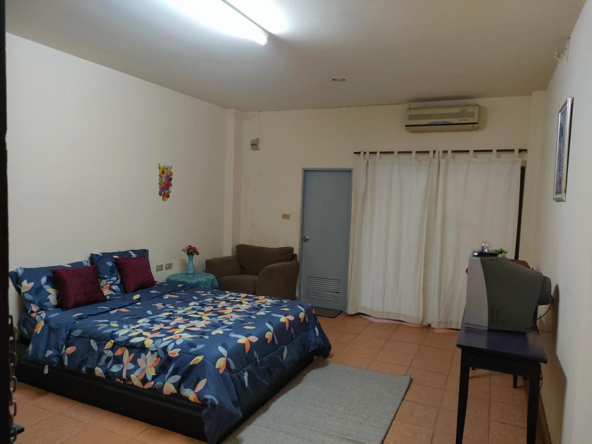 Apartments Thai Smile Pattaya Exterior photo