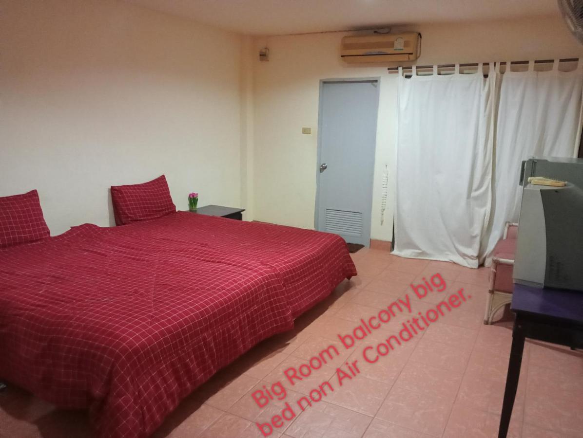 Apartments Thai Smile Pattaya Exterior photo